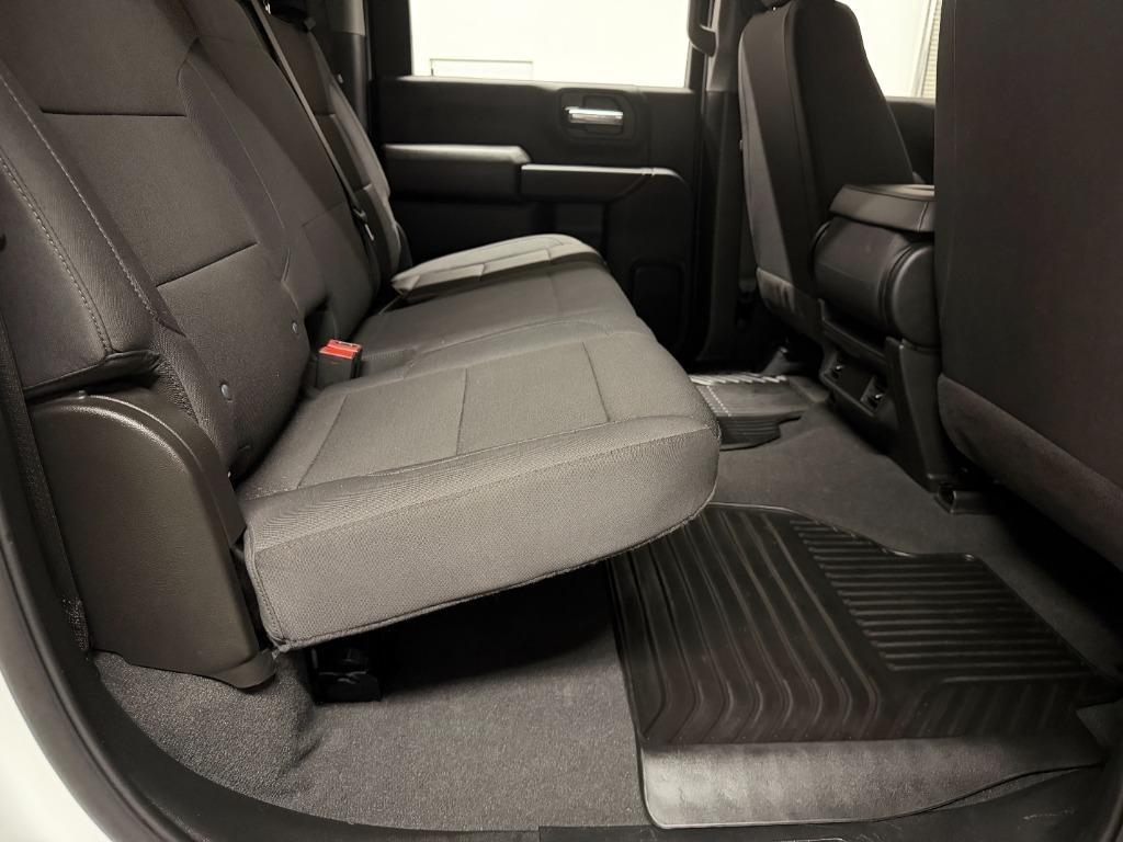 Chevrolet Silverado 2500HD Custom Crew Cab Long Box 4WD 2025