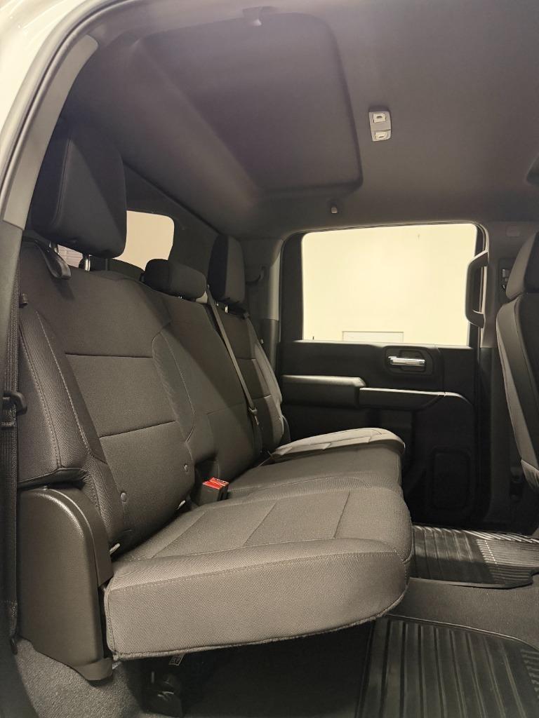 Chevrolet Silverado 2500HD Custom Crew Cab Long Box 4WD 2025