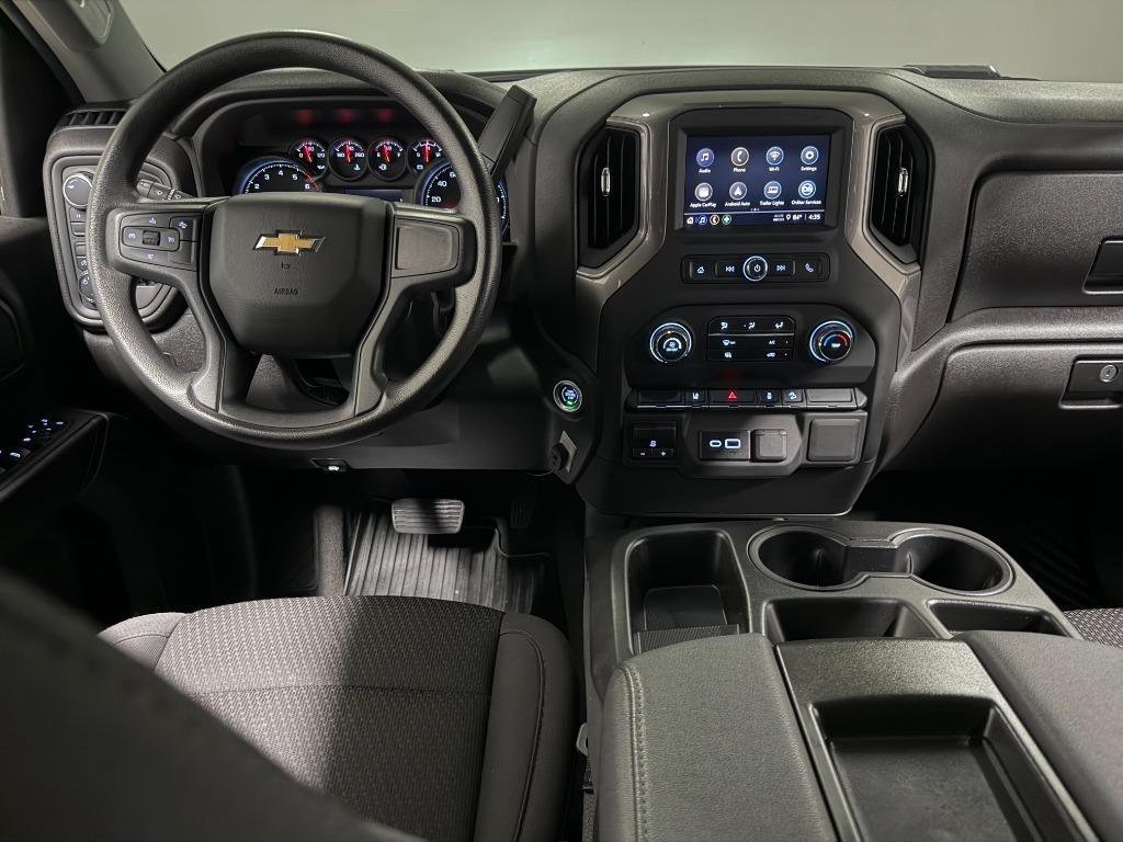 Chevrolet Silverado 2500HD Custom Crew Cab Long Box 4WD 2025