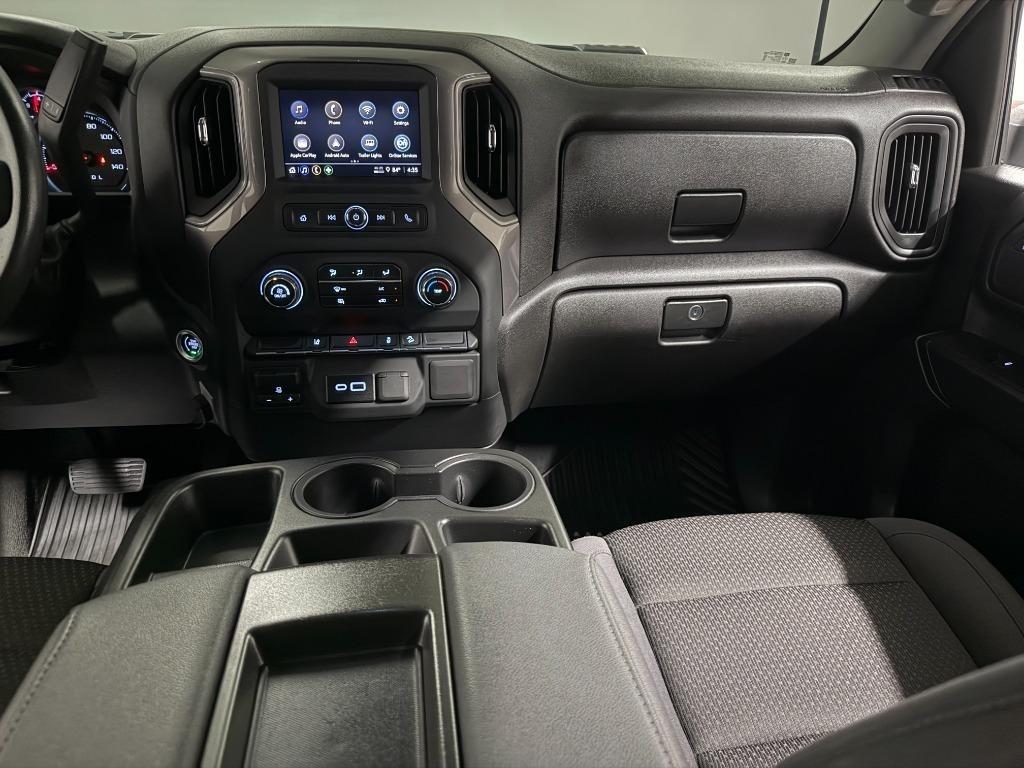 Chevrolet Silverado 2500HD Custom Crew Cab Long Box 4WD 2025