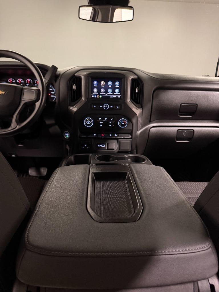 Chevrolet Silverado 2500HD Custom Crew Cab Long Box 4WD 2025