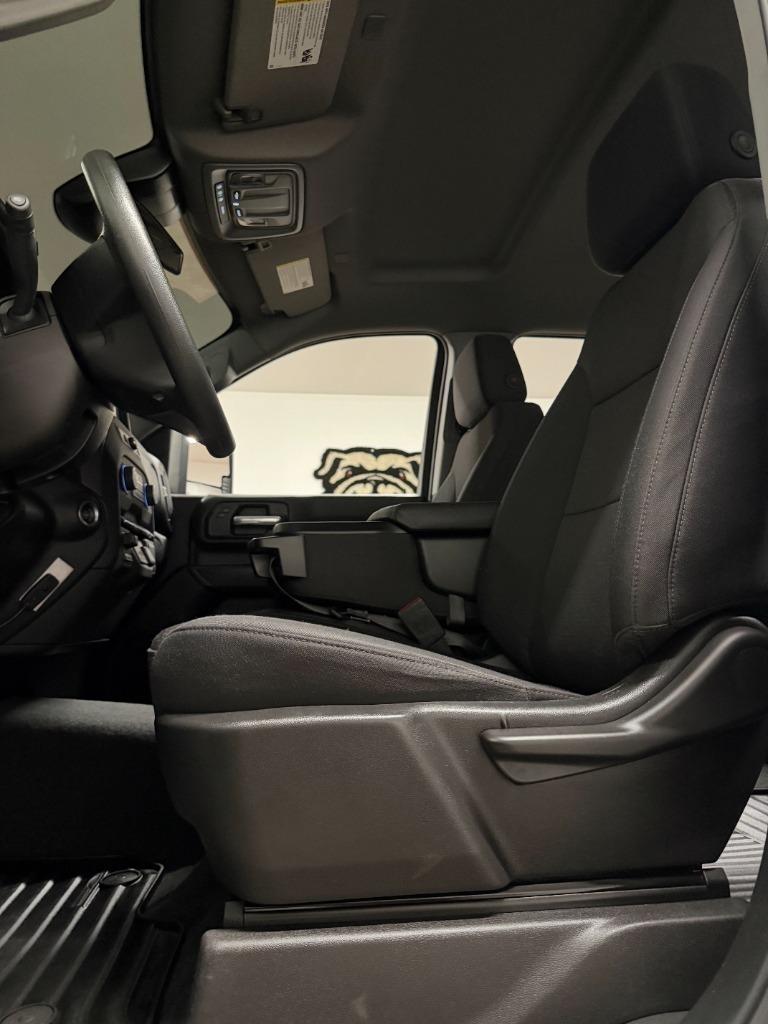 Chevrolet Silverado 2500HD Custom Crew Cab Long Box 4WD 2025
