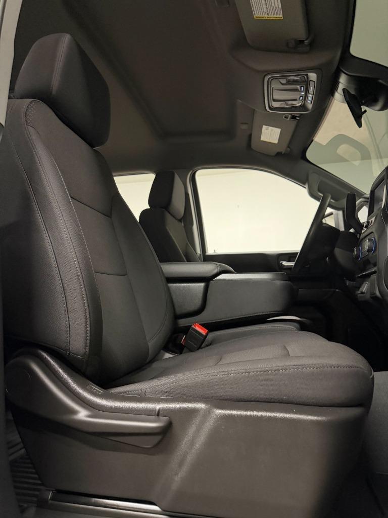 Chevrolet Silverado 2500HD Custom Crew Cab Long Box 4WD 2025