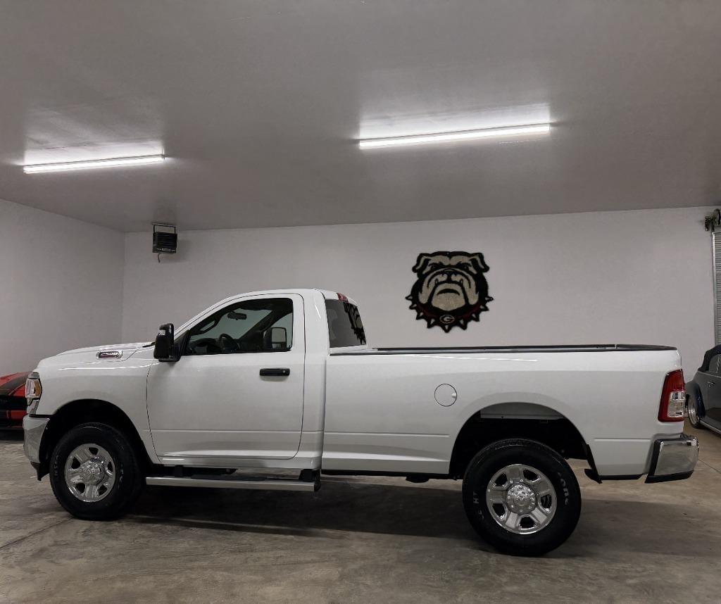 RAM 2500 ST 4WD 2024
