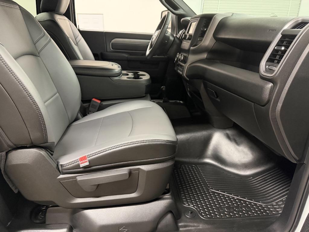 RAM 2500 ST 4WD 2024