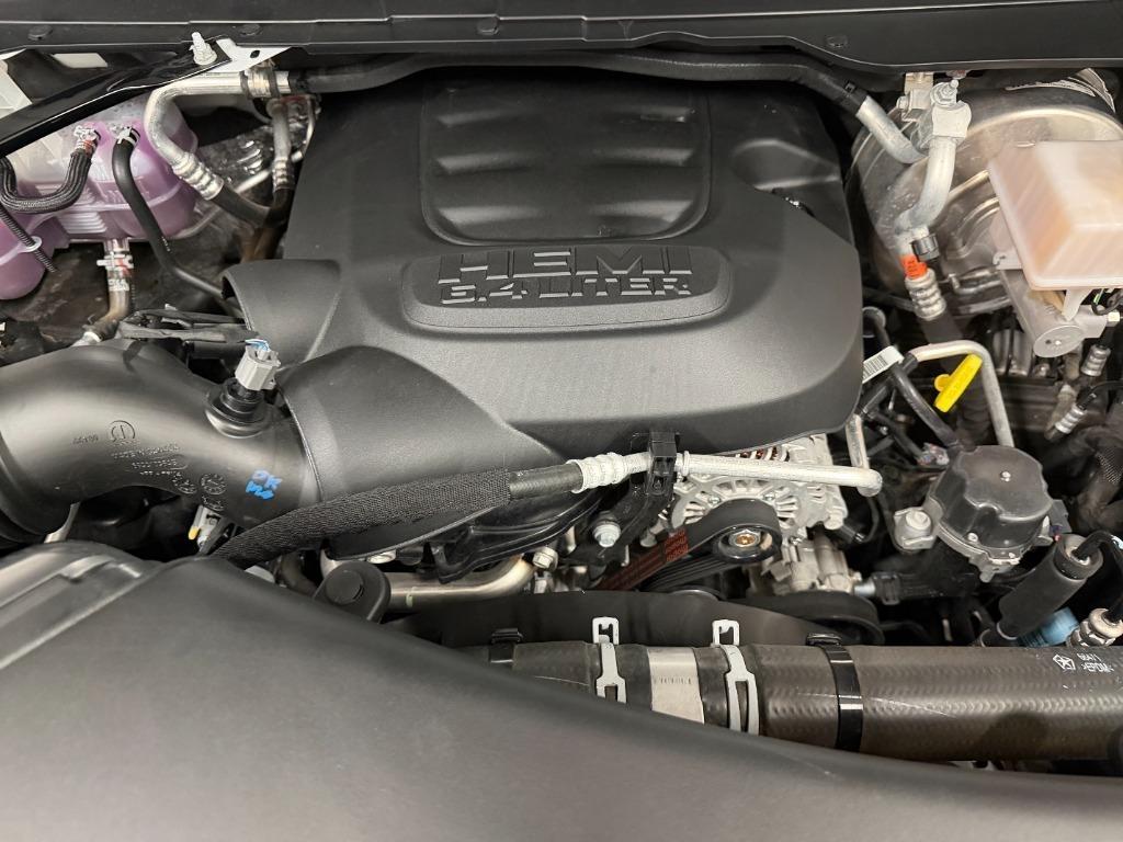 RAM 2500 ST 4WD 2024
