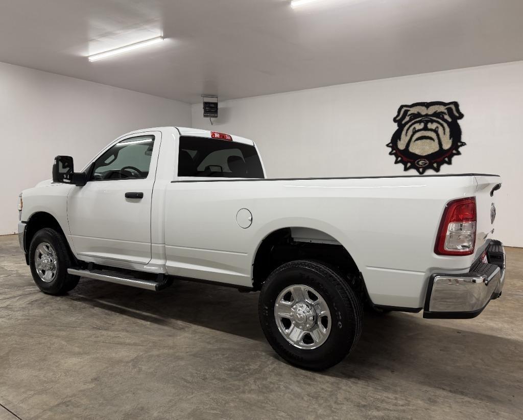 RAM 2500 ST 4WD 2024