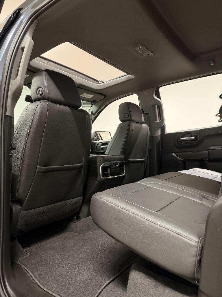 GMC Sierra 1500 SLT Crew Cab Short Box 4WD 2021