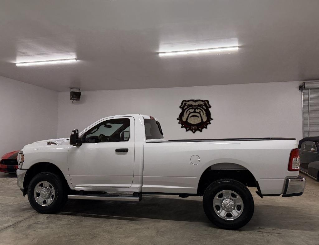 RAM 2500 ST 4WD 2024