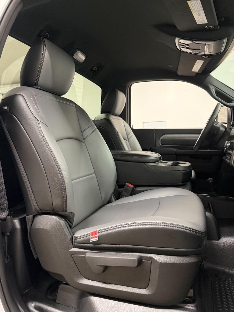 RAM 2500 ST 4WD 2024