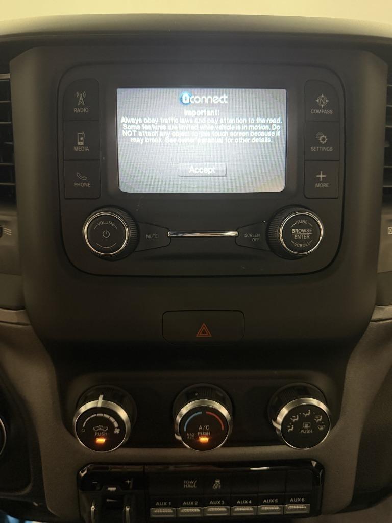 RAM 2500 ST 4WD 2024
