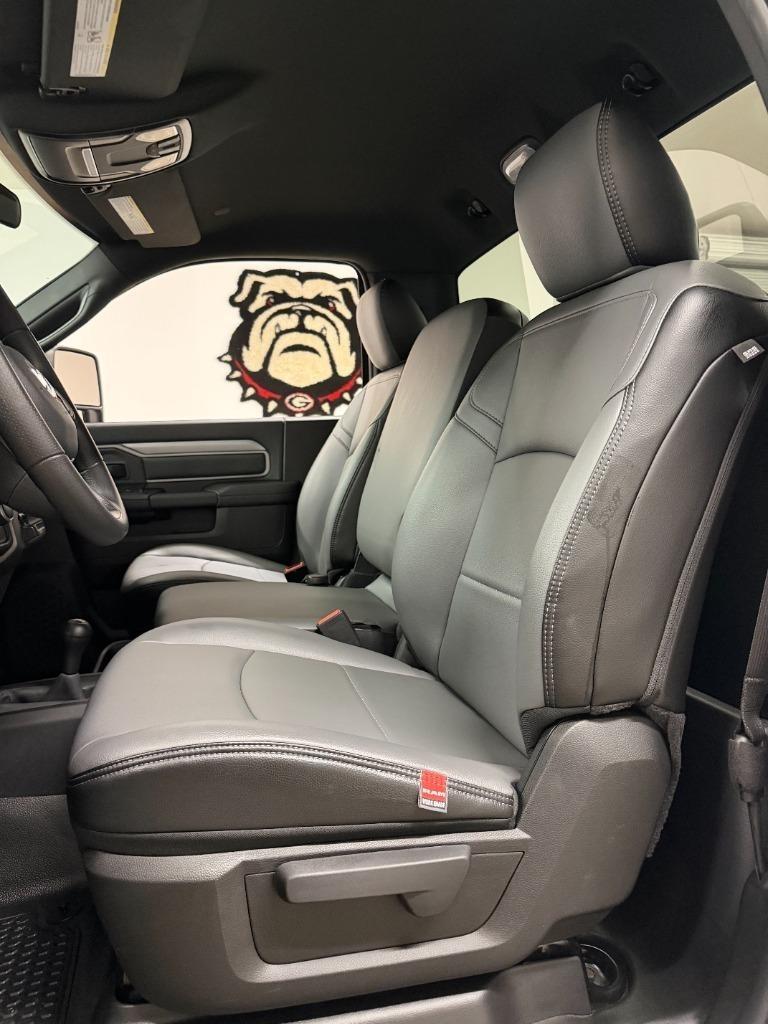 RAM 2500 ST 4WD 2024
