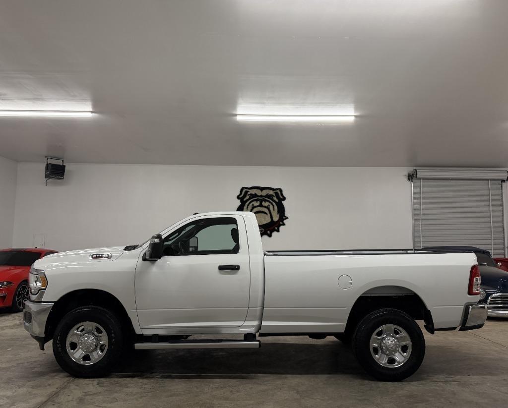 RAM 2500 ST 4WD 2024