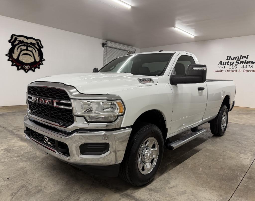 RAM 2500 ST 4WD 2024