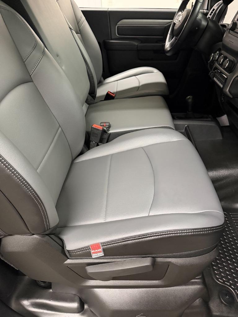 RAM 2500 ST 4WD 2024