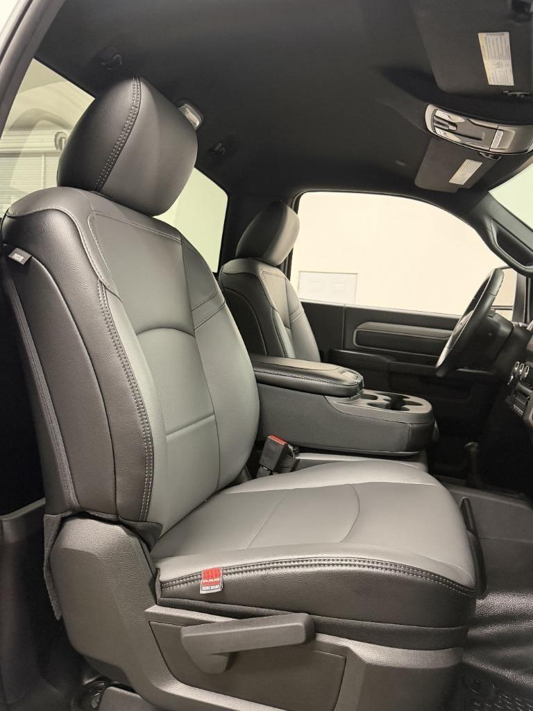 RAM 2500 ST 4WD 2024