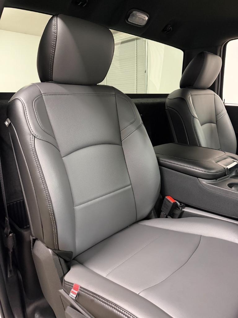 RAM 2500 ST 4WD 2024