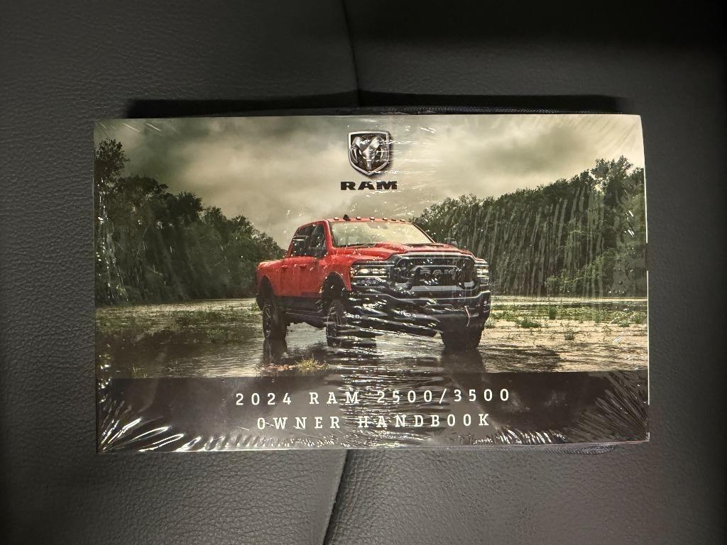 RAM 2500 ST 4WD 2024
