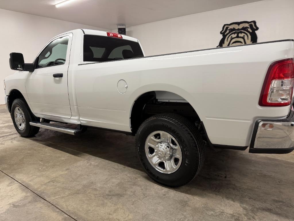 RAM 2500 ST 4WD 2024