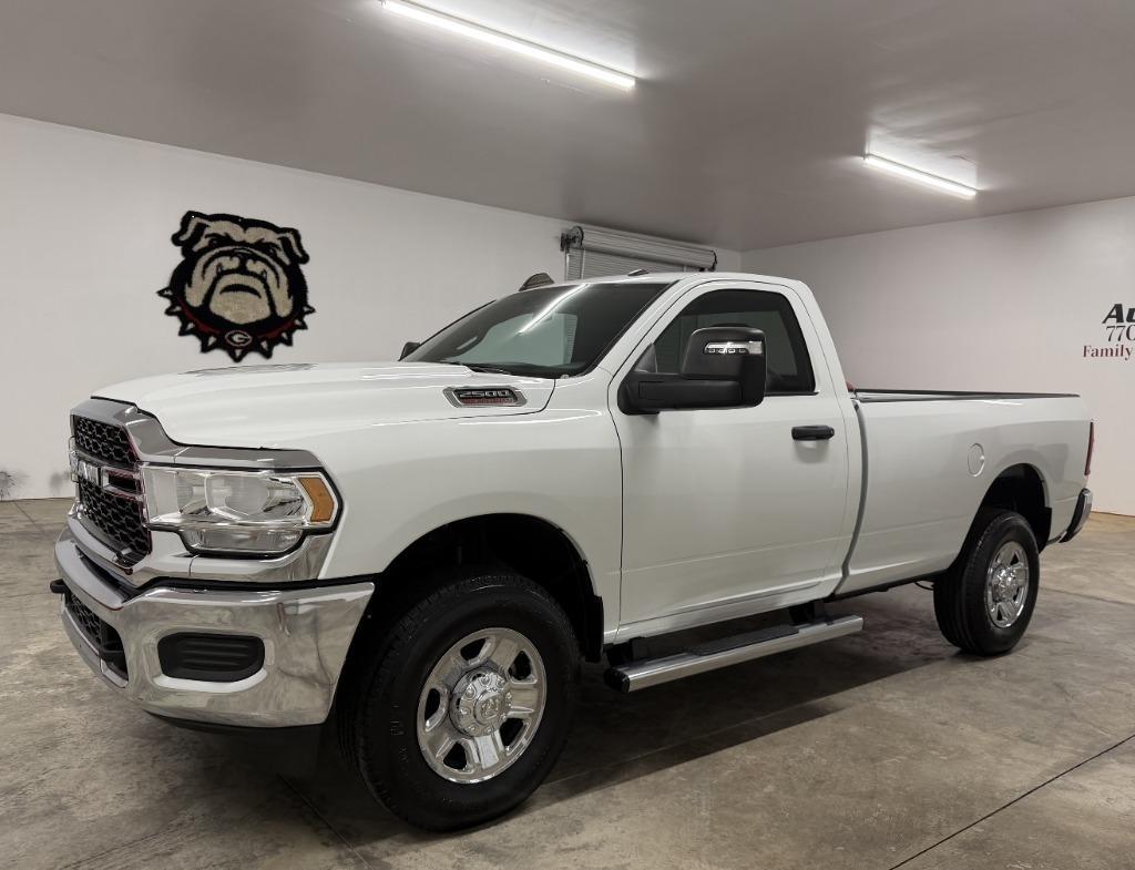 RAM 2500 ST 4WD 2024