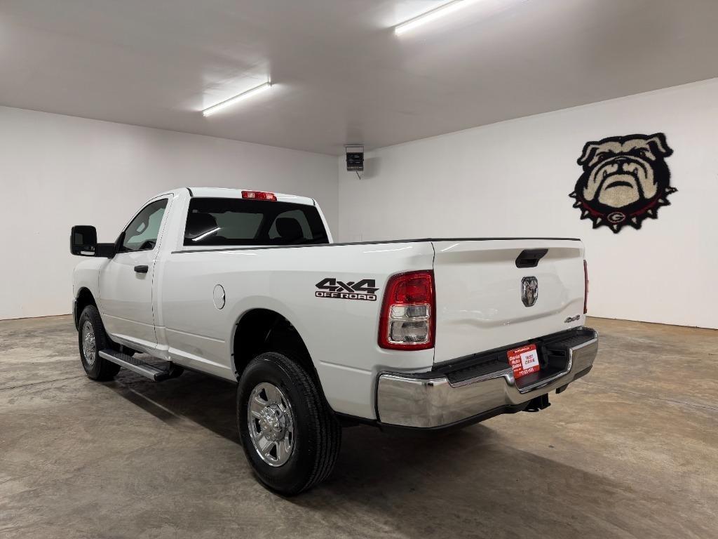 RAM 2500 ST 4WD 2024