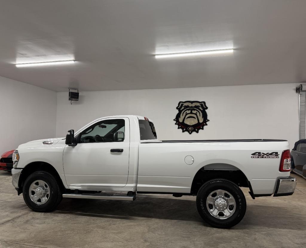 RAM 2500 ST 4WD 2024
