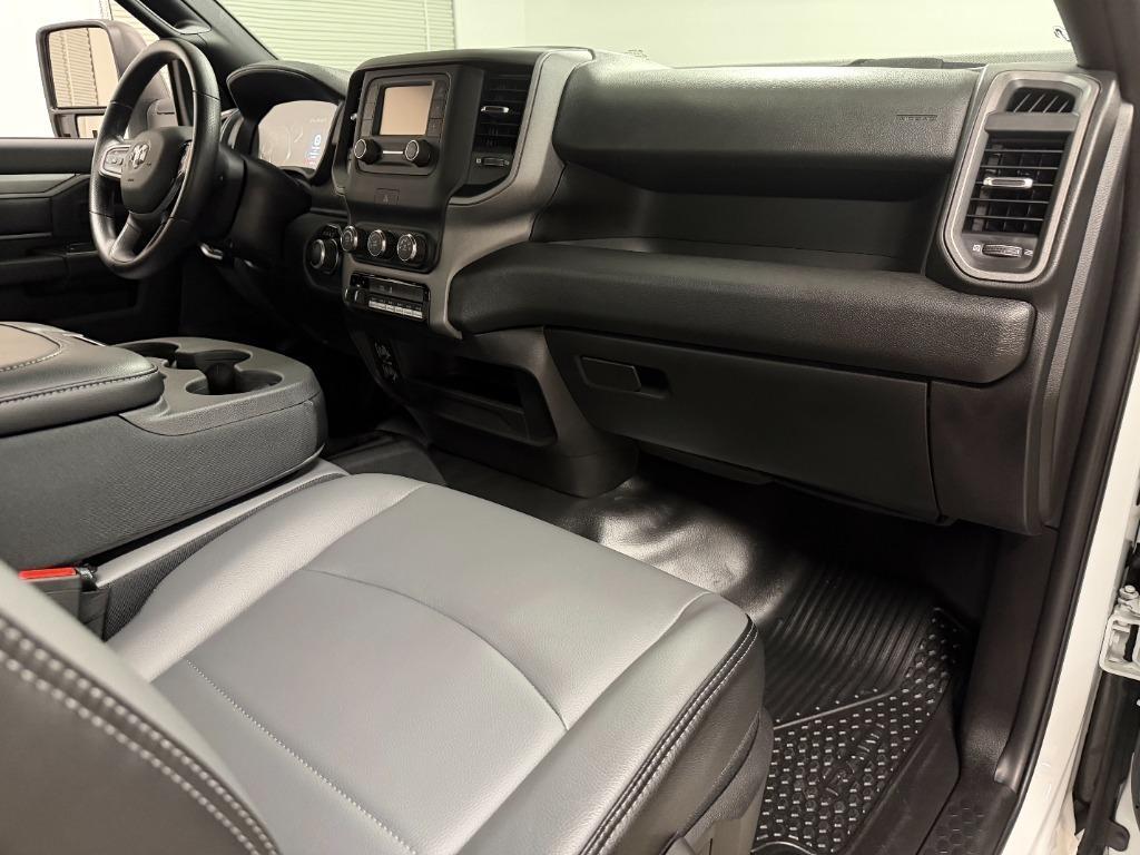 RAM 2500 ST 4WD 2024