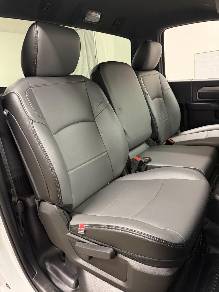 RAM 2500 ST 4WD 2024