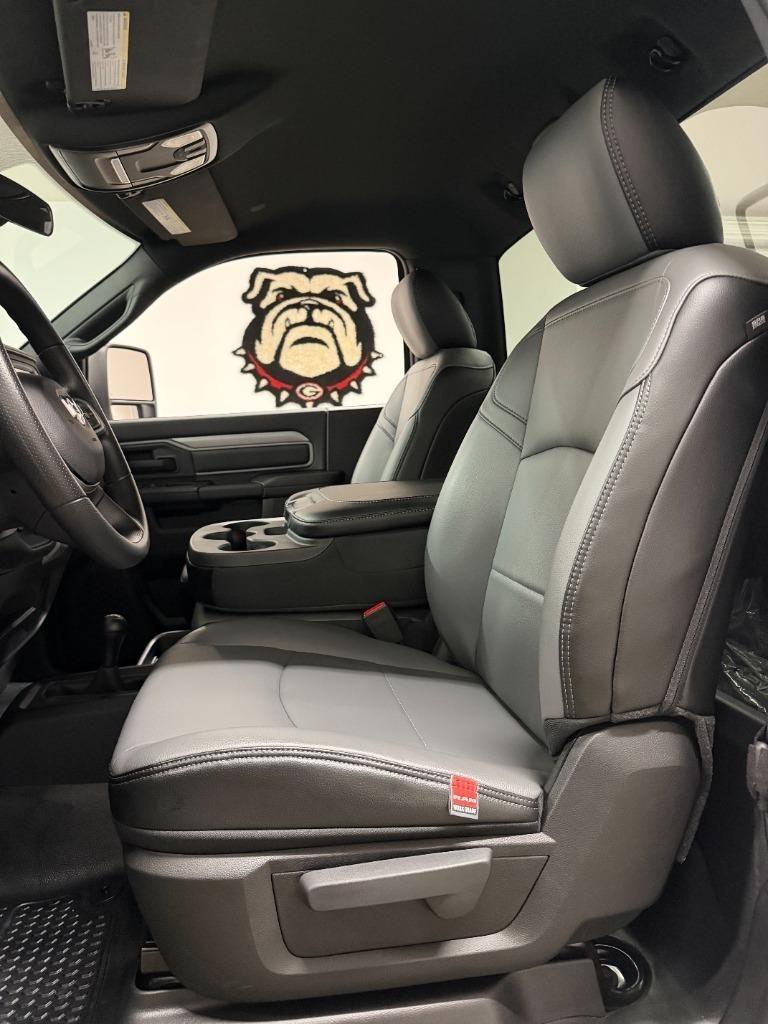 RAM 2500 ST 4WD 2024