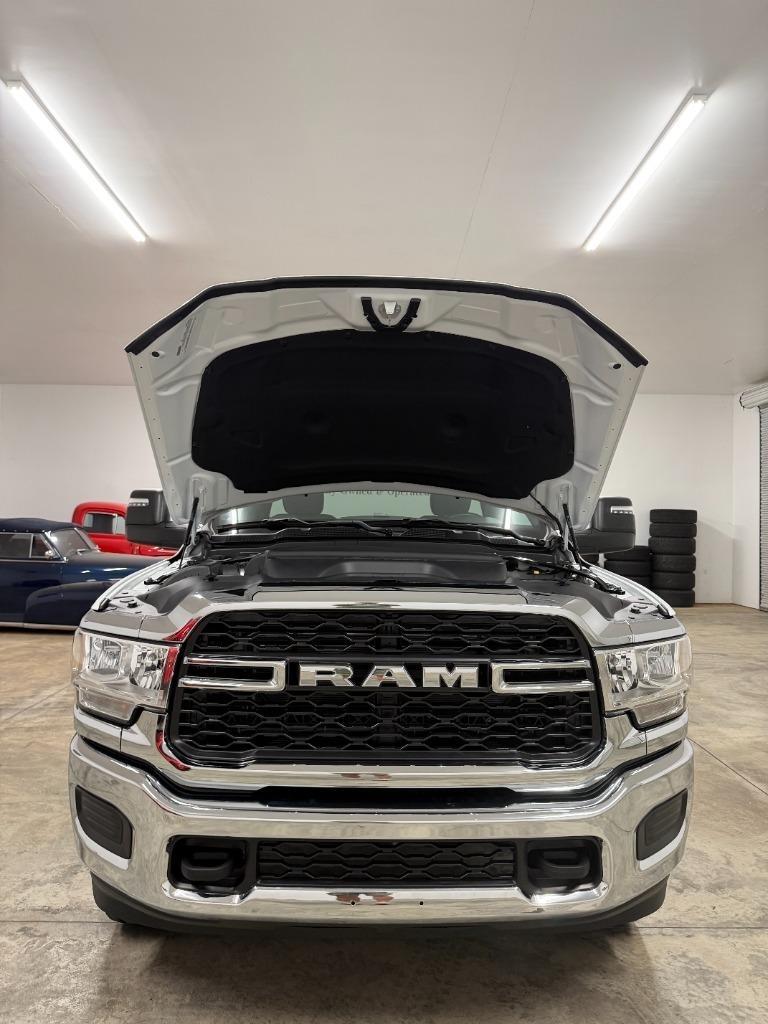 RAM 2500 ST 4WD 2024
