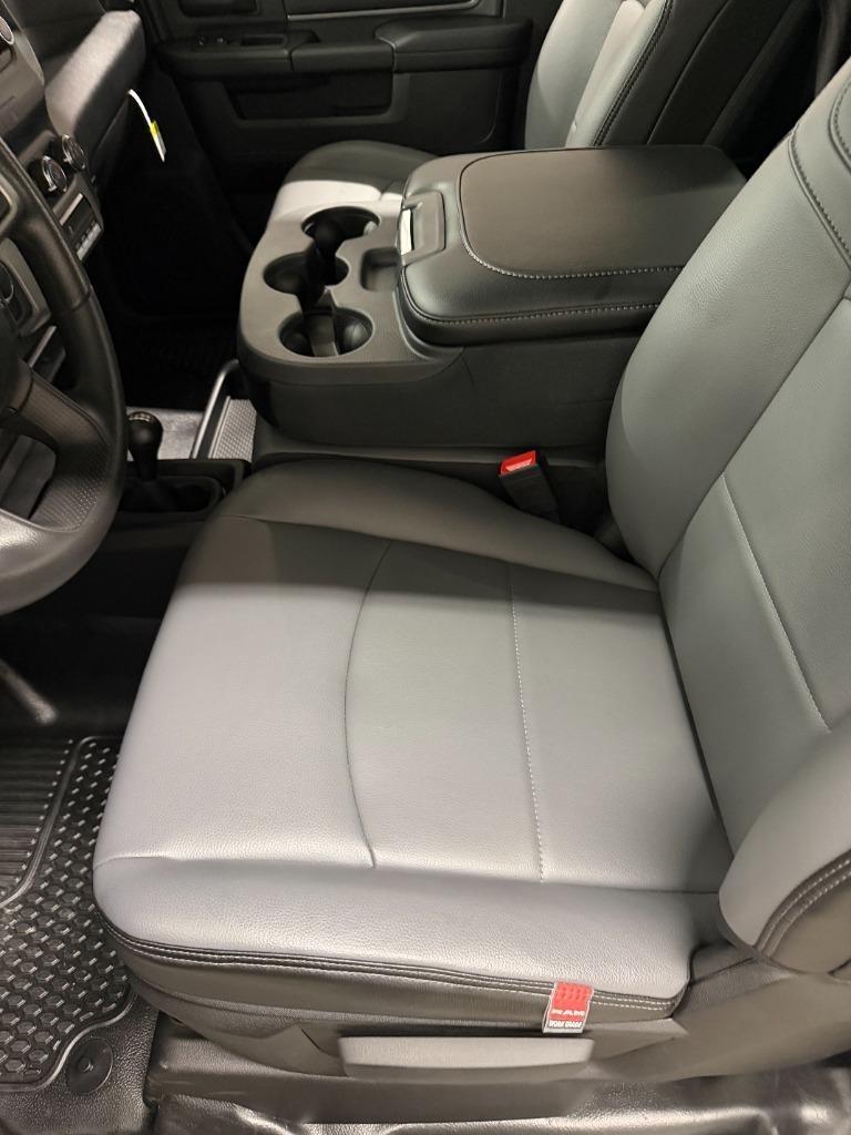 RAM 2500 ST 4WD 2024