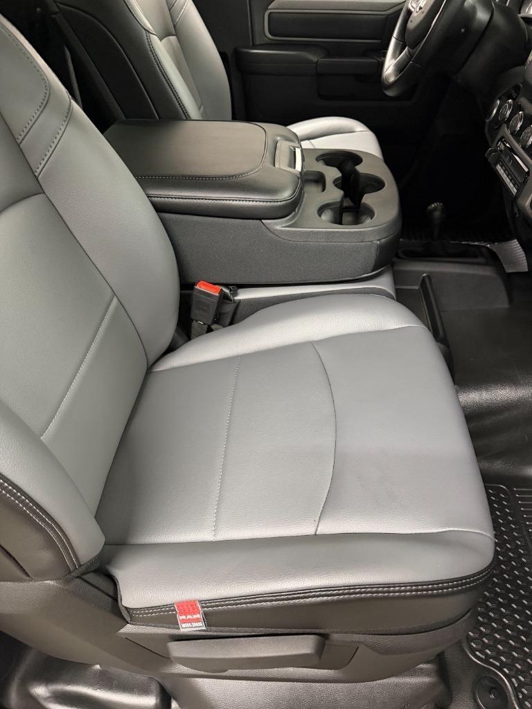 RAM 2500 ST 4WD 2024