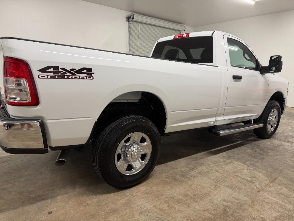 RAM 2500 ST 4WD 2024