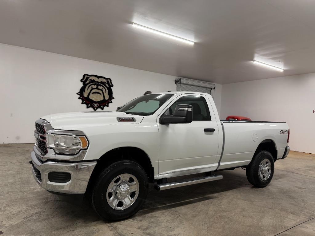 RAM 2500 ST 4WD 2024