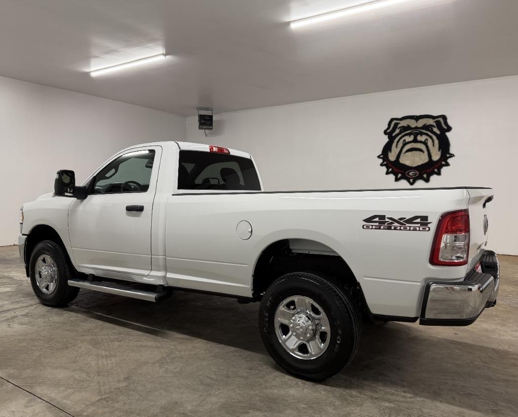 RAM 2500 ST 4WD 2024