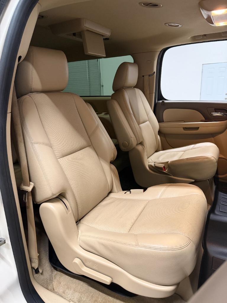 Chevrolet Suburban LTZ 1500 2WD 2013