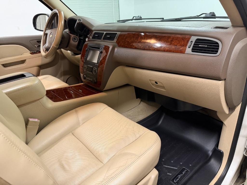 Chevrolet Suburban LTZ 1500 2WD 2013