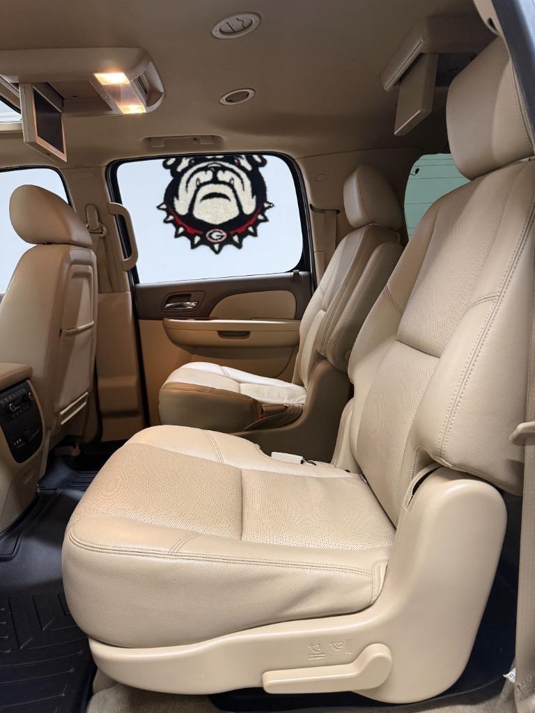 Chevrolet Suburban LTZ 1500 2WD 2013