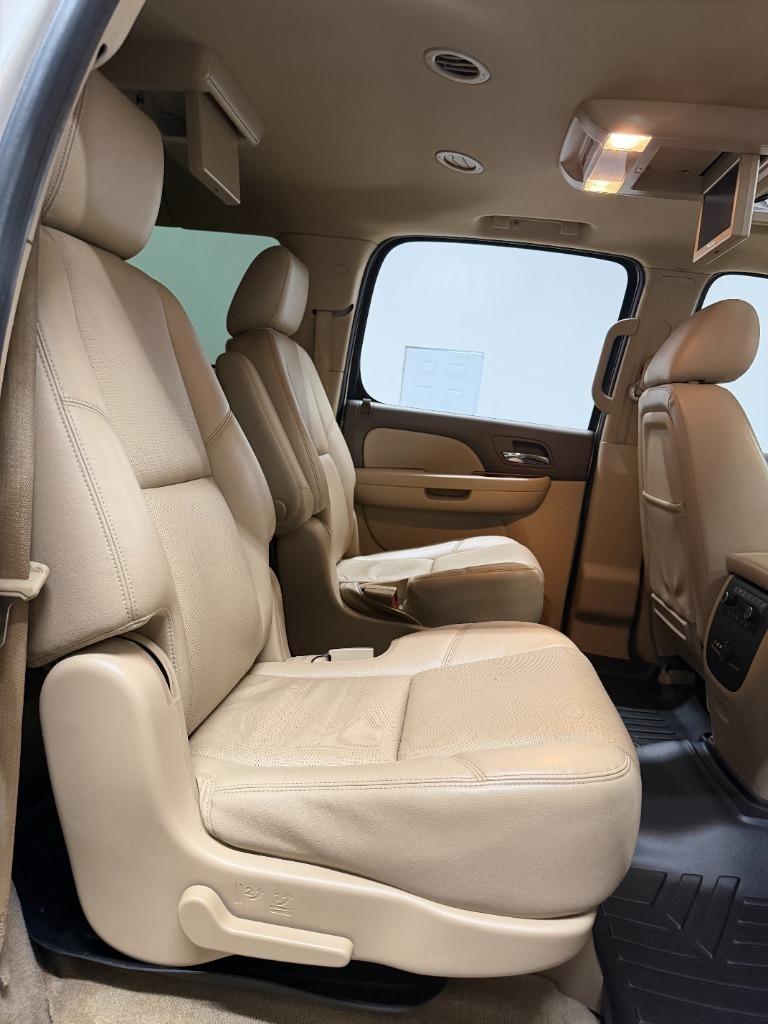 Chevrolet Suburban LTZ 1500 2WD 2013