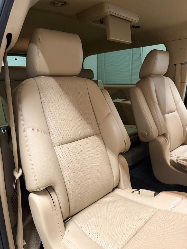 Chevrolet Suburban LTZ 1500 2WD 2013