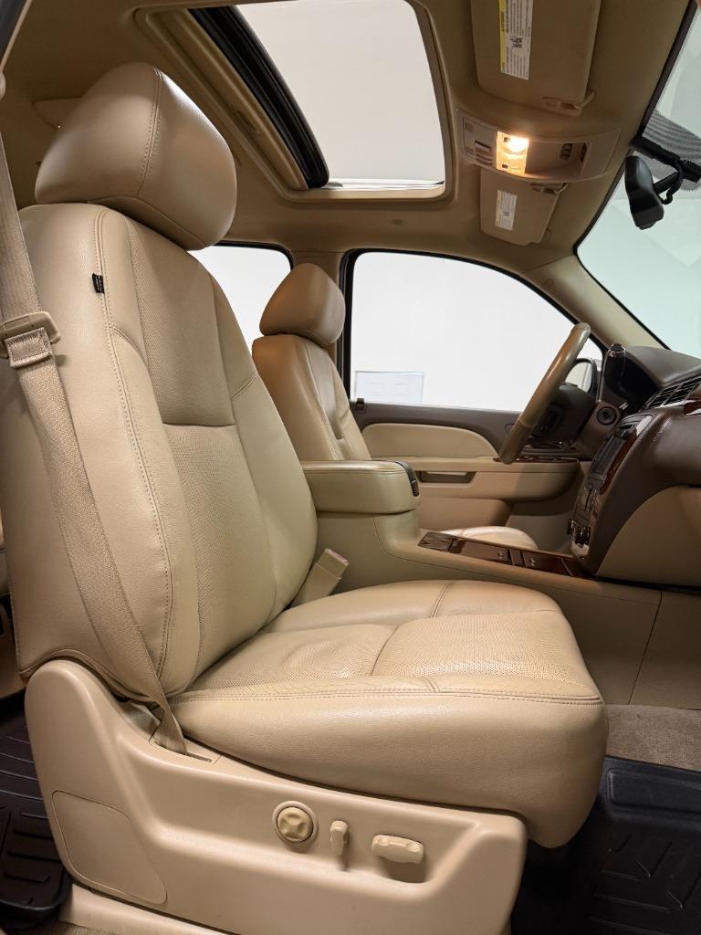 Chevrolet Suburban LTZ 1500 2WD 2013