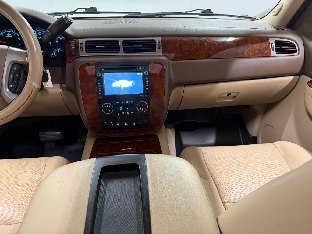 Chevrolet Suburban LTZ 1500 2WD 2013