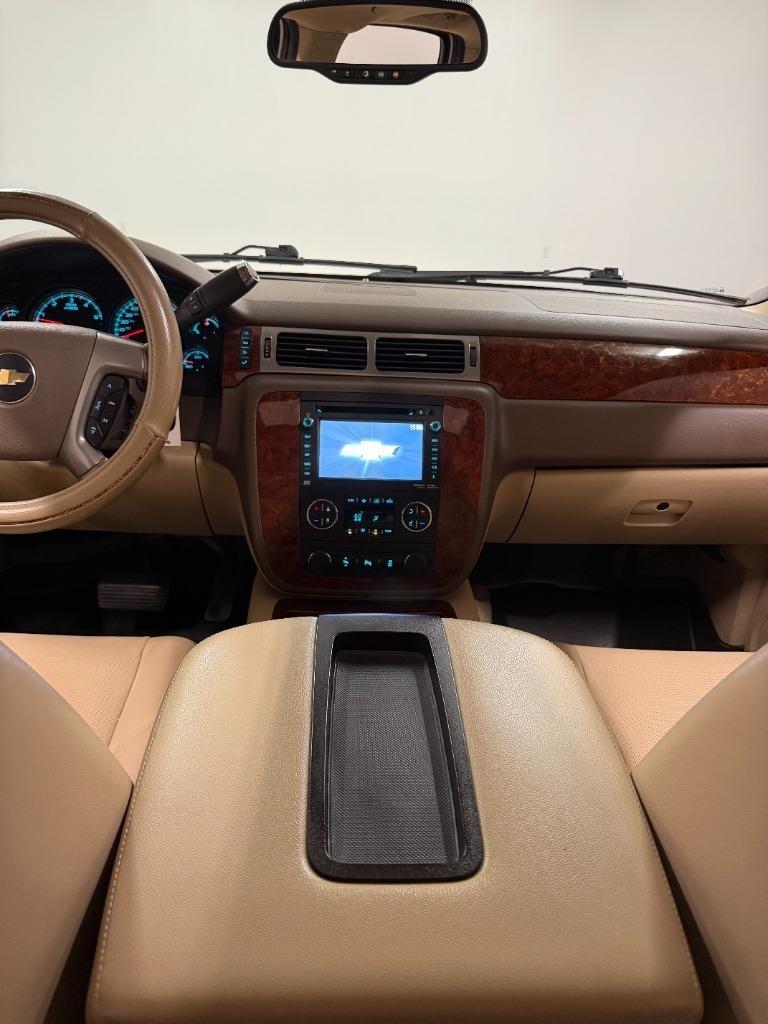 Chevrolet Suburban LTZ 1500 2WD 2013