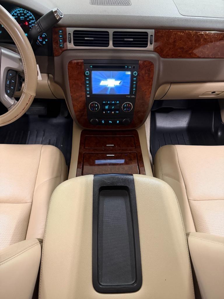 Chevrolet Suburban LTZ 1500 2WD 2013