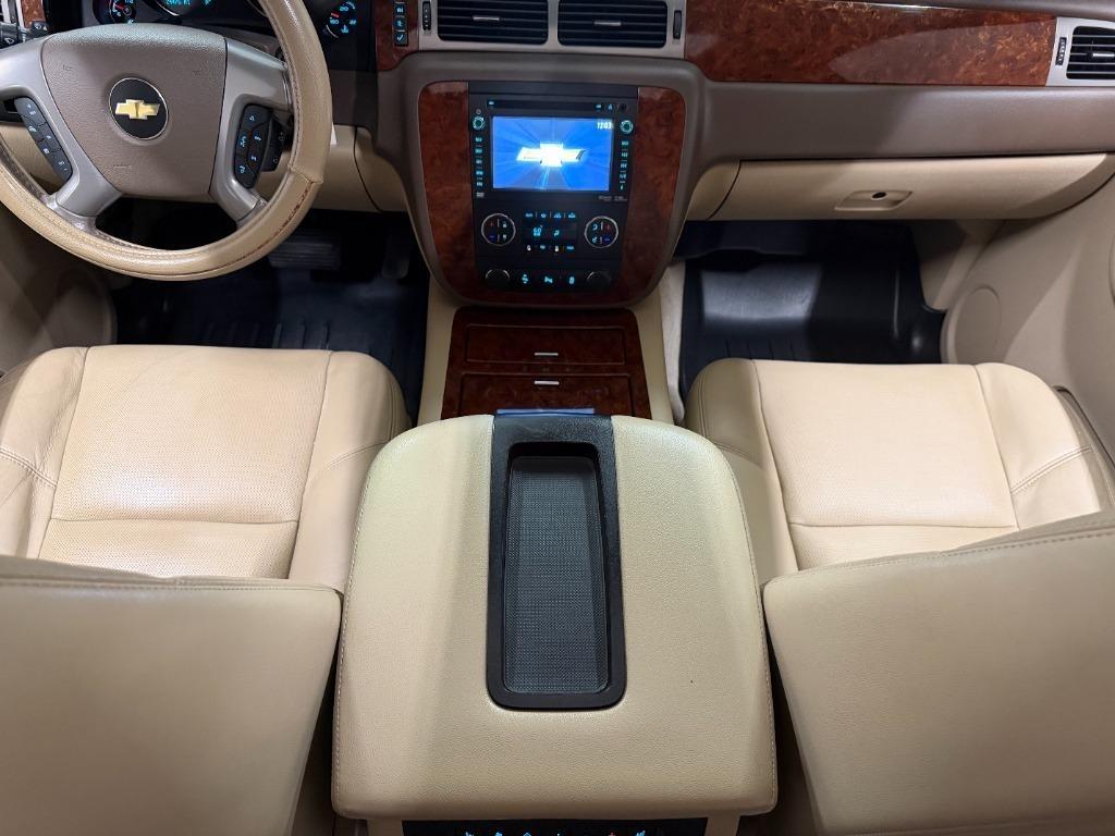 Chevrolet Suburban LTZ 1500 2WD 2013