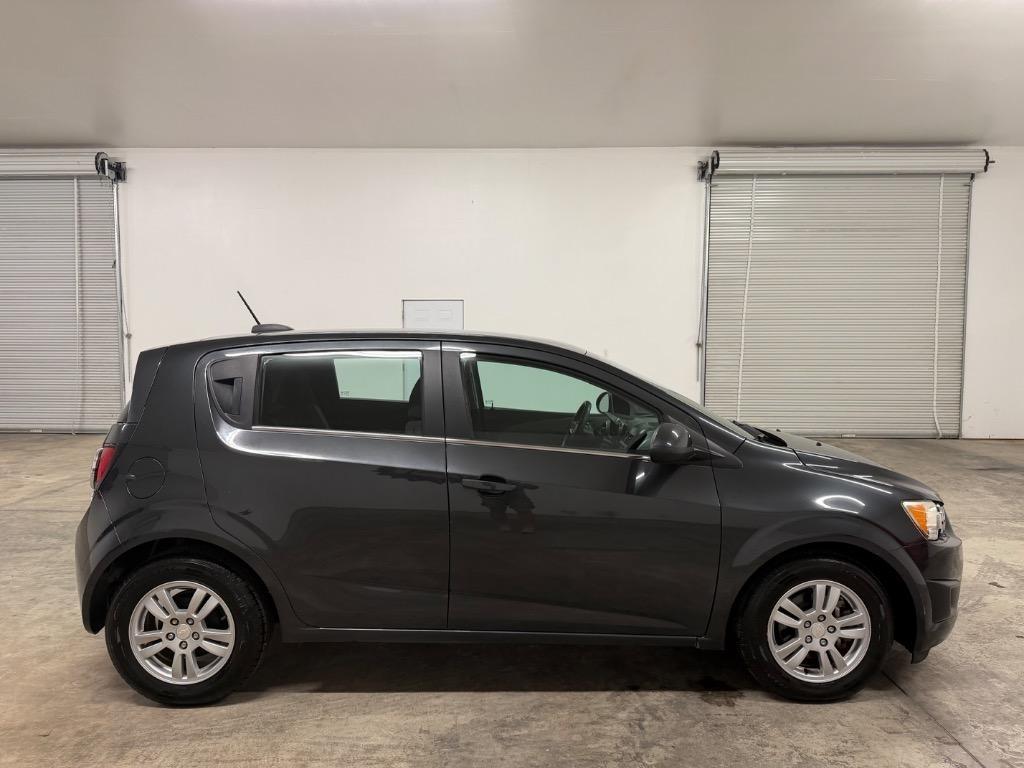 Chevrolet Sonic LT Auto 5-Door 2015