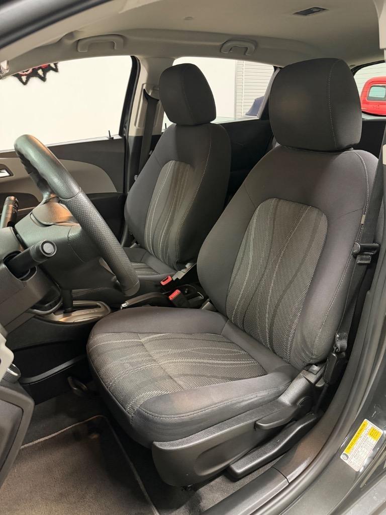 Chevrolet Sonic LT Auto 5-Door 2015