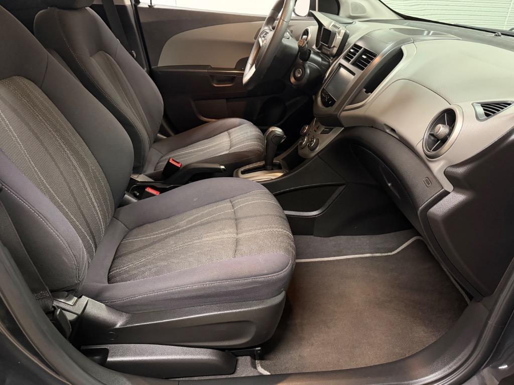 Chevrolet Sonic LT Auto 5-Door 2015