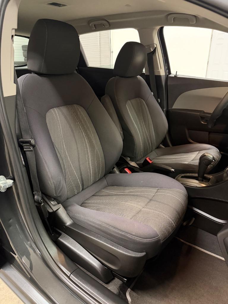Chevrolet Sonic LT Auto 5-Door 2015