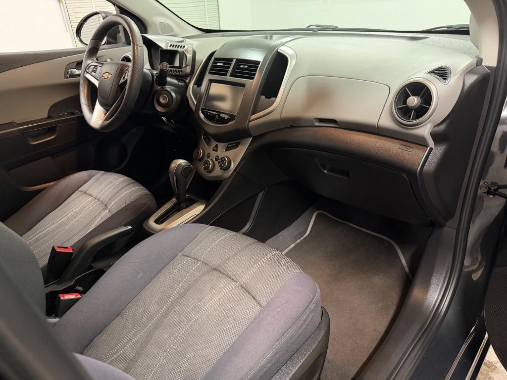 Chevrolet Sonic LT Auto 5-Door 2015